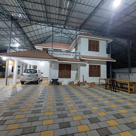 Water Gate Tourist Home And Resorts Mundrothuruth Ngoại thất bức ảnh