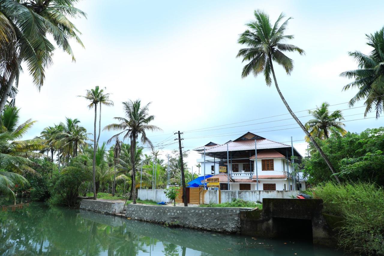 Water Gate Tourist Home And Resorts Mundrothuruth Ngoại thất bức ảnh