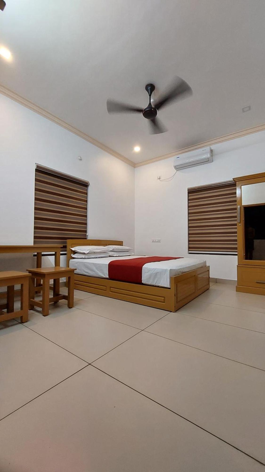 Water Gate Tourist Home And Resorts Mundrothuruth Ngoại thất bức ảnh