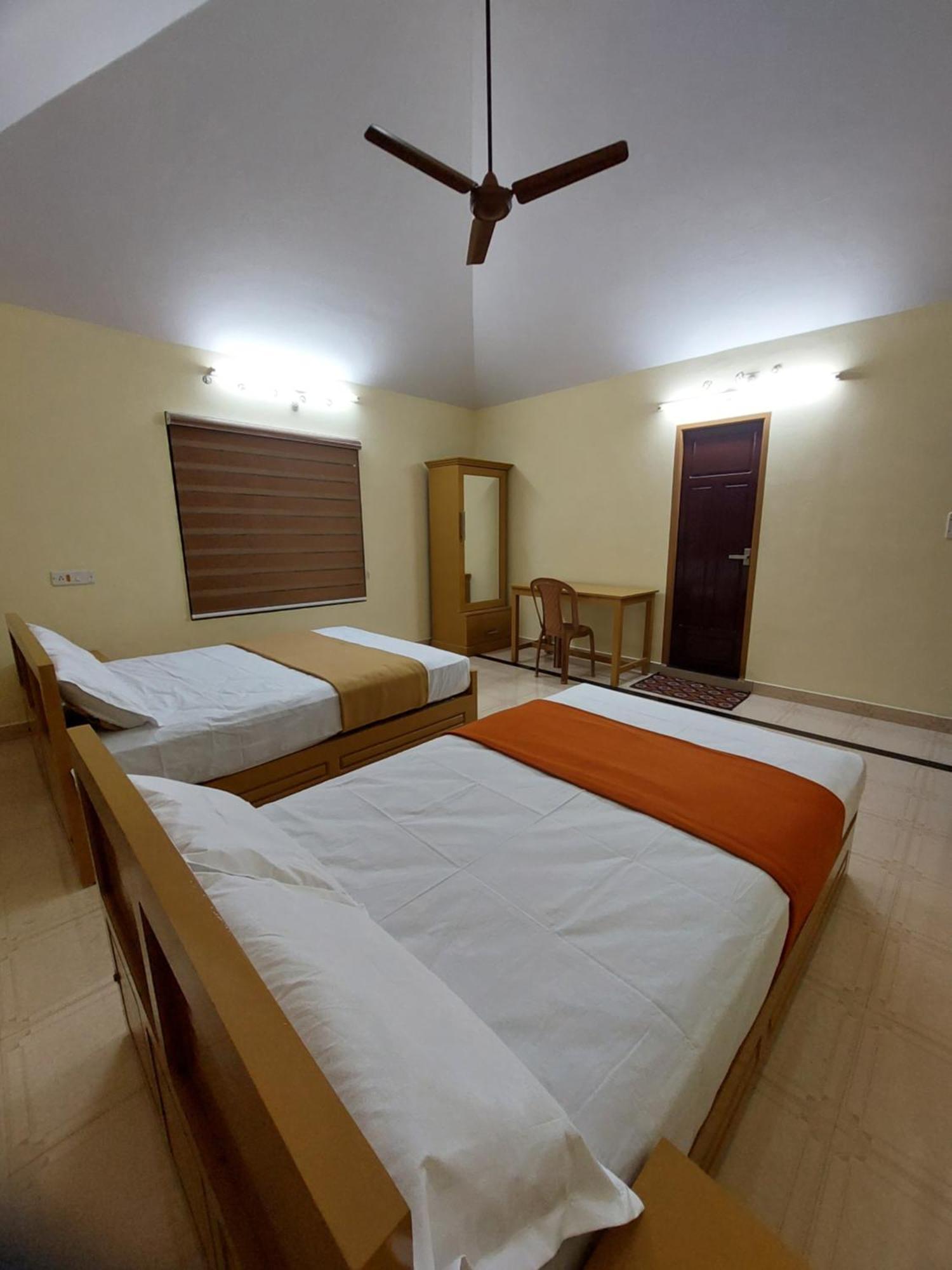 Water Gate Tourist Home And Resorts Mundrothuruth Ngoại thất bức ảnh