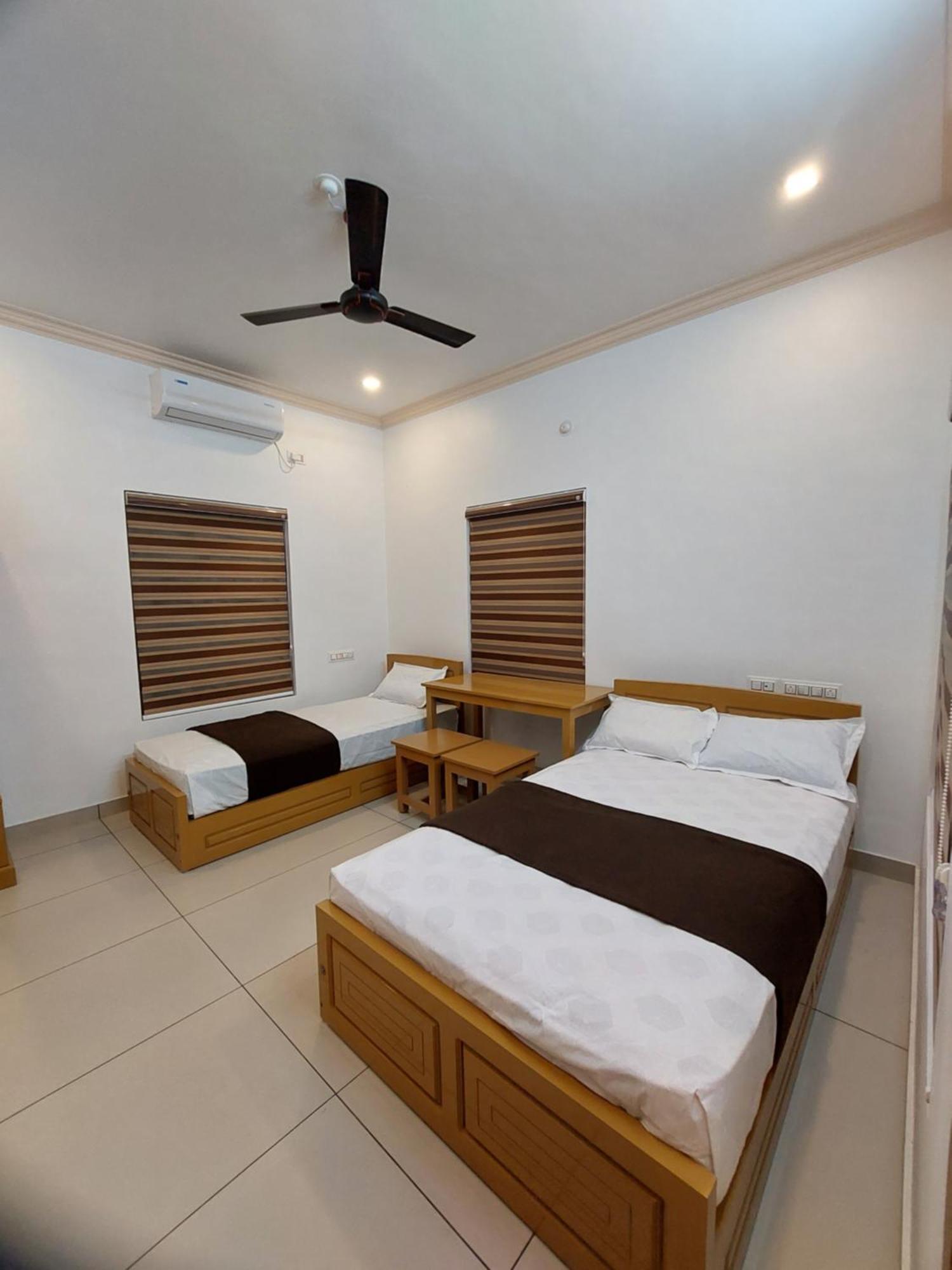 Water Gate Tourist Home And Resorts Mundrothuruth Ngoại thất bức ảnh