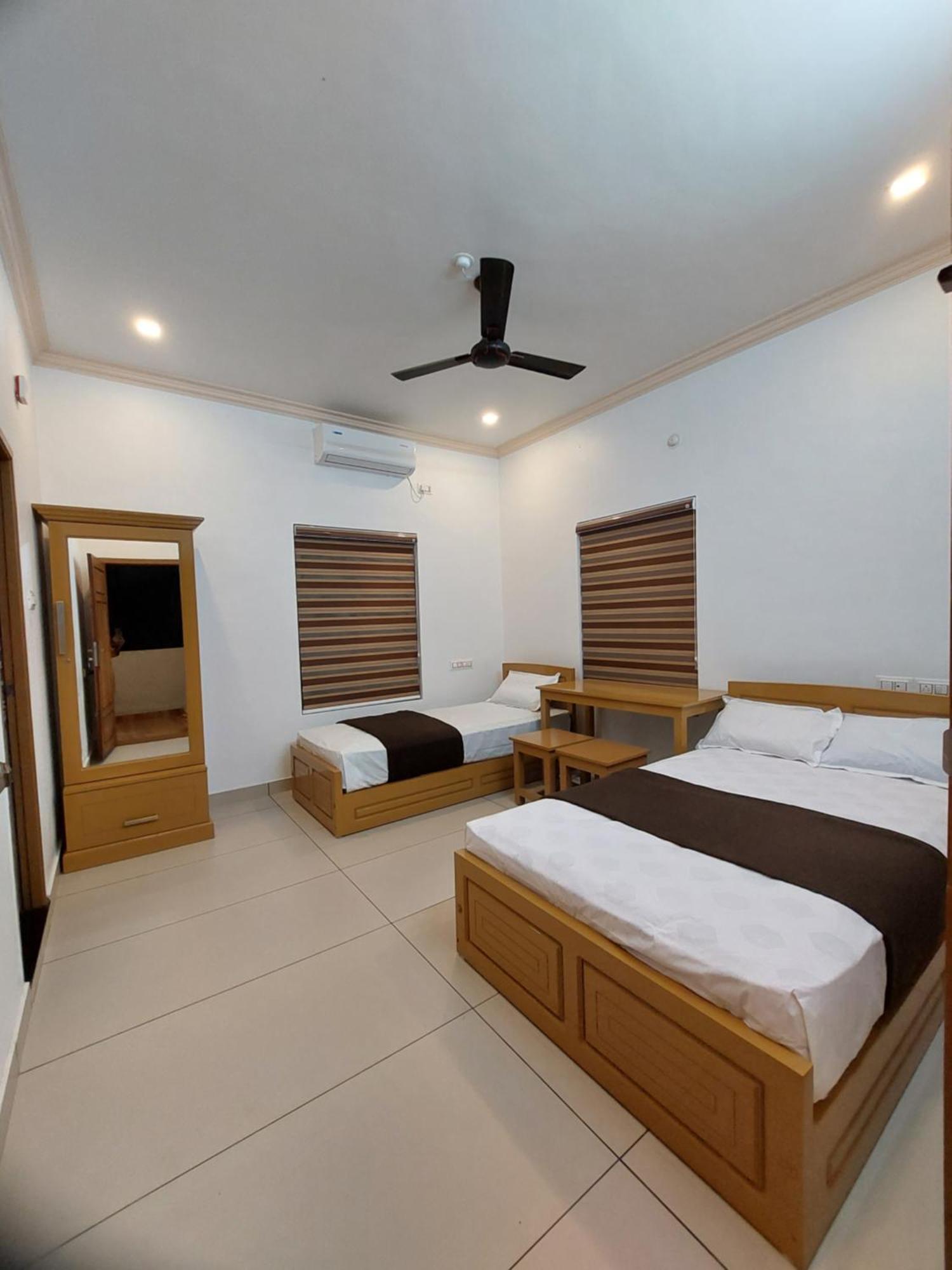 Water Gate Tourist Home And Resorts Mundrothuruth Ngoại thất bức ảnh